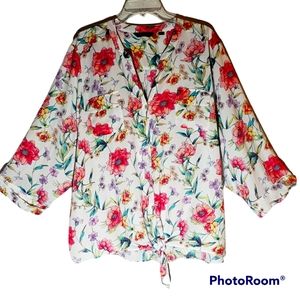 Investment plus size 3X blouse. lightweight floral tie front blouse.